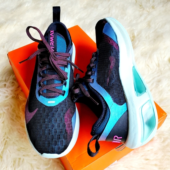 Nike Shoes - Nike Women's Fuchsia & Teal Air Max Fly Sneakers